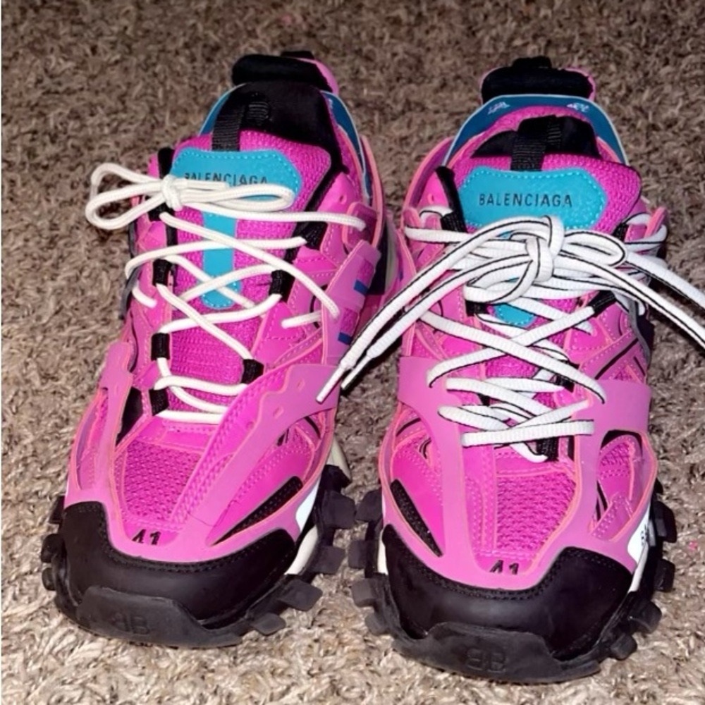 Balenciaga women’s fashion shoes